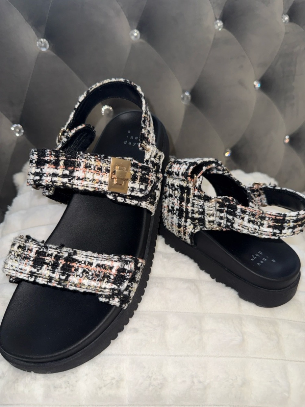 Women's Tweed Footbed Sandals 🔥🔥 Comfy, Stylish!